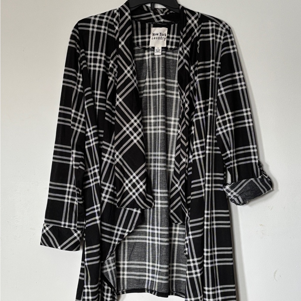 New York Laundry Black and White Plaid Cardigan - Picture 2 of 8